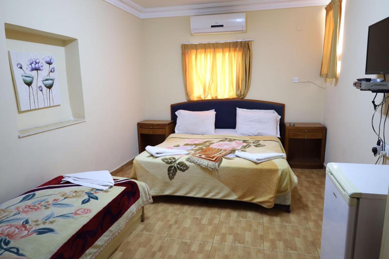 Dweik Hotel 1 Акаба Екстер'єр фото